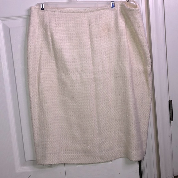 Suit - Picture 2 of 3